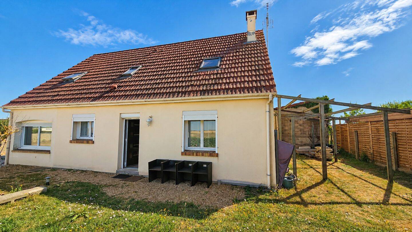 Maison 6 pièces 125 m² · à Ollé · 125 m² · 223 650 €