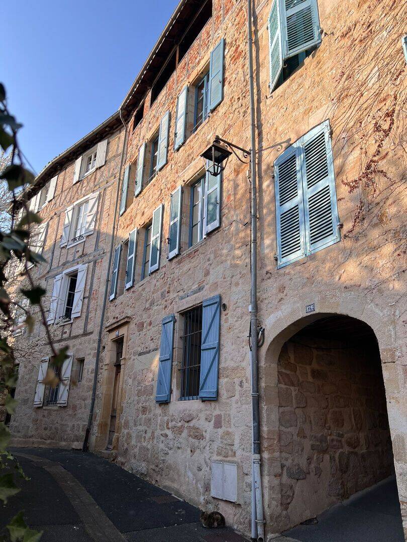 Maison 8 pièces 205 m² · à Figeac · 205 m² · 383 250 €