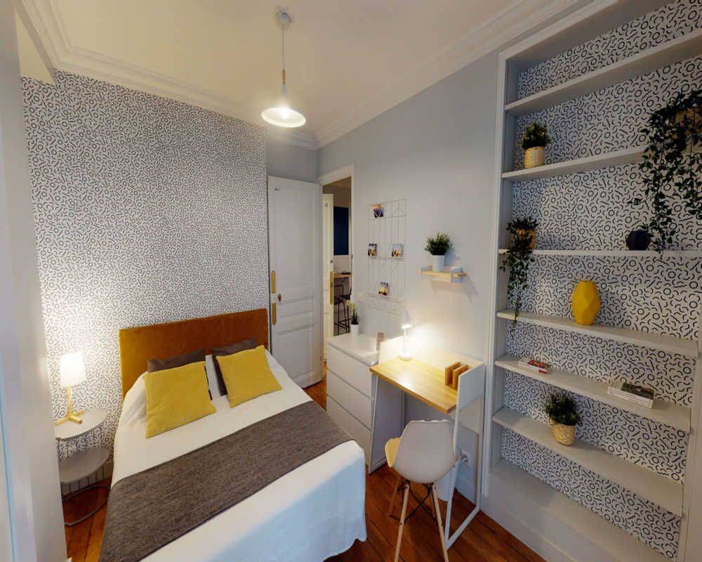 Appartement 4 pièces 80 m² · à Paris 7ème Arrondissement · 80 m² · 1 260 €/mois