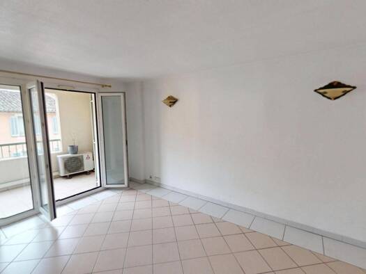 Appartement à vendre 164 000 € 3 pièces 2 chambres 62,9 m² Étage 2/3 Le Muy 83490