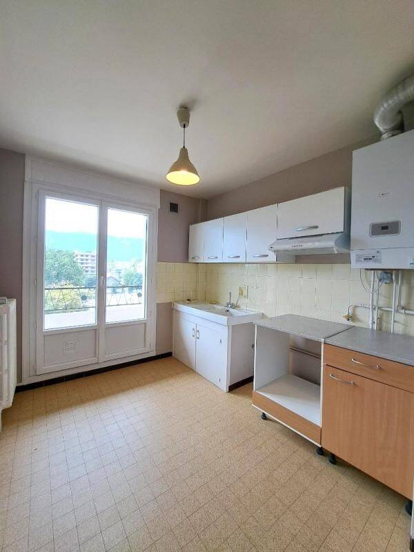 Appartement 1 pièce 32 m² · à Grenoble · 32 m² · 590 €