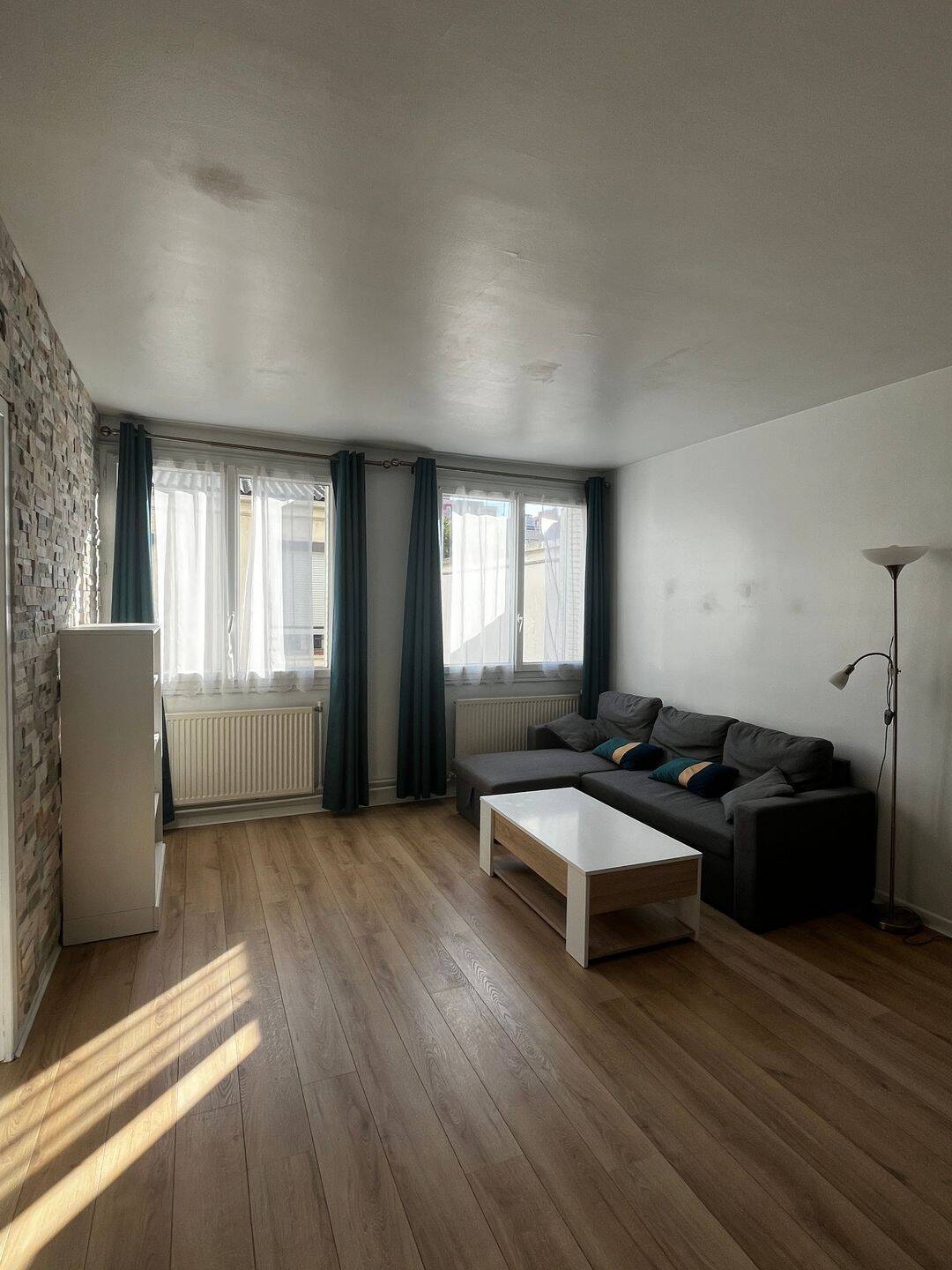 Appartement 1 pièce 43 m² · à Saint-Ouen-sur-Seine · 42,8 m² · 1 255 €/mois