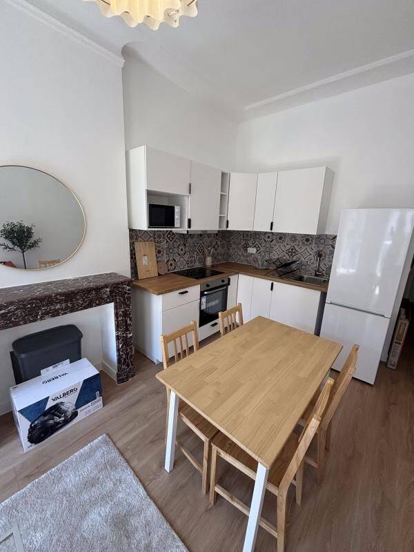 1 pièce 93 m² · à Marseille 1er Arrondissement · 93 m² · 2 200 €/mois