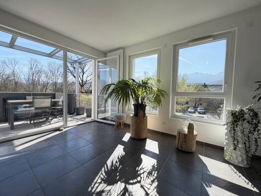 Appartement à vendre 298 000 € 3 pièces 2 chambres 67,5 m² RDC Sud Cognin 73160