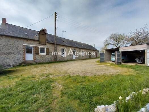 Maison de plain-pied à vendre 156 000 € 4 pièces 3 chambres 95 m² 5 885 m² de terrain Saulges 53340