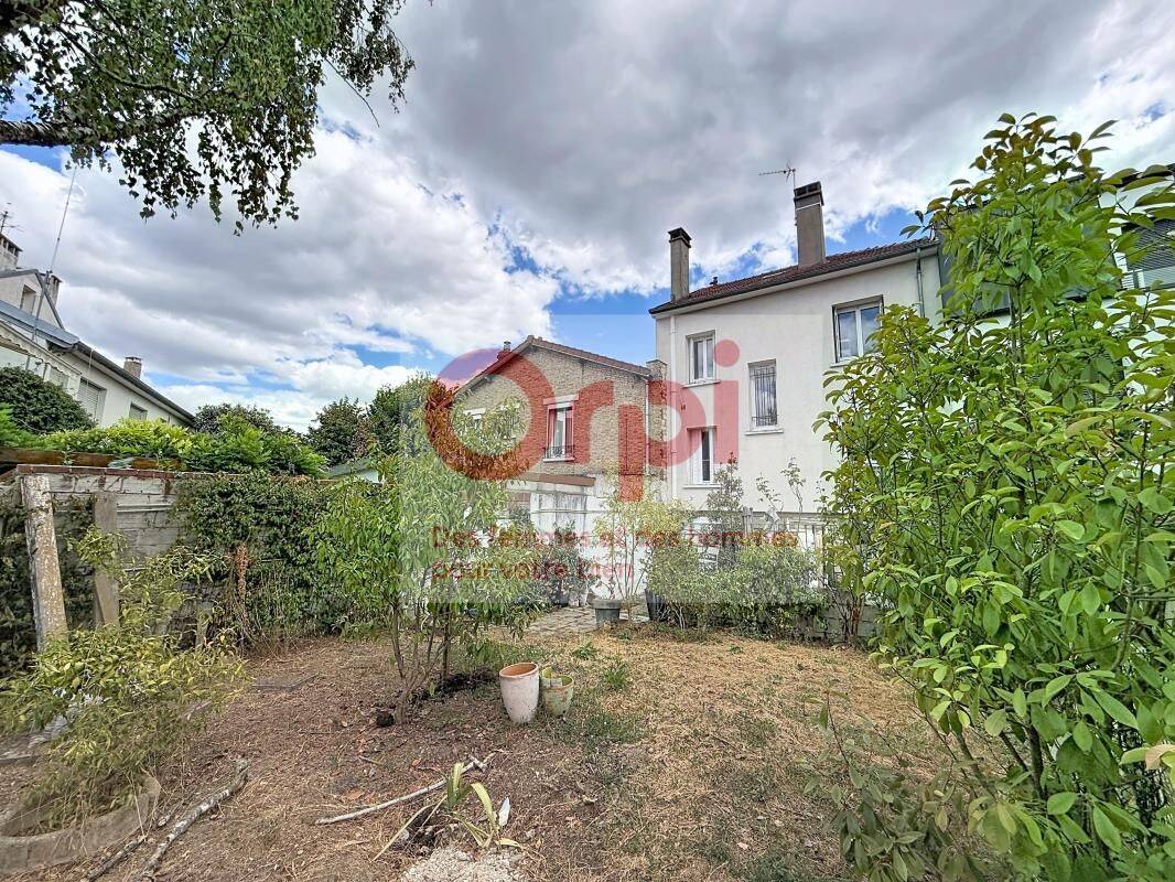 Maison 4 pièces 128 m² · à Issy-les-Moulineaux · 127,6 m² · 1 105 000 €