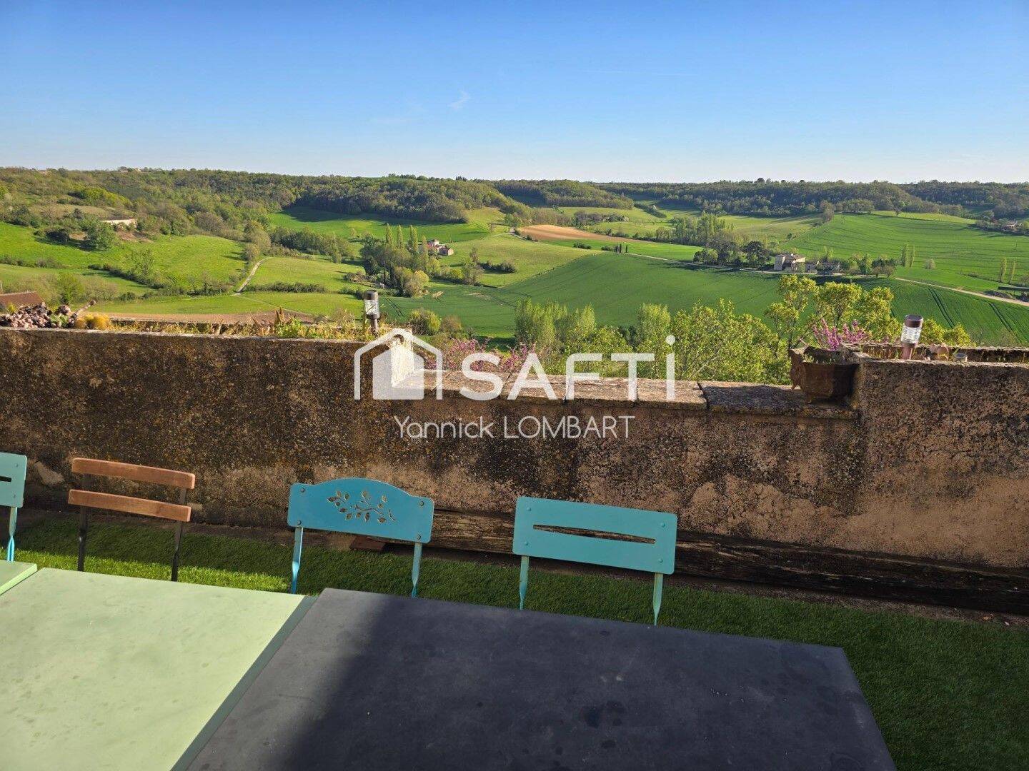 Maison 7 pièces 319 m² · à Castelnau-de-Montmiral · 319 m² · 395 000 €