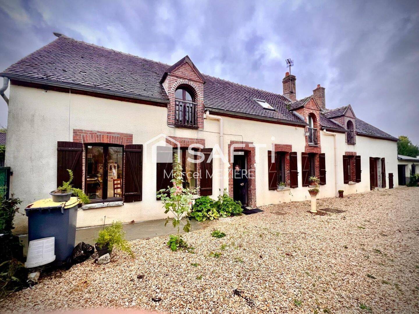 Maison 5 pièces 157 m² · à Saint-Maurice-aux-Riches-Hommes · 157 m² · 135 000 €