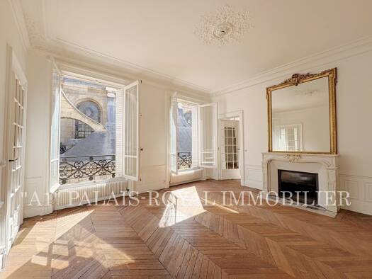 Appartement à vendre 2 290 000 € 6 pièces 3 chambres 135,2 m² Étage 3/5 Paris 1er arrondissement 75001
