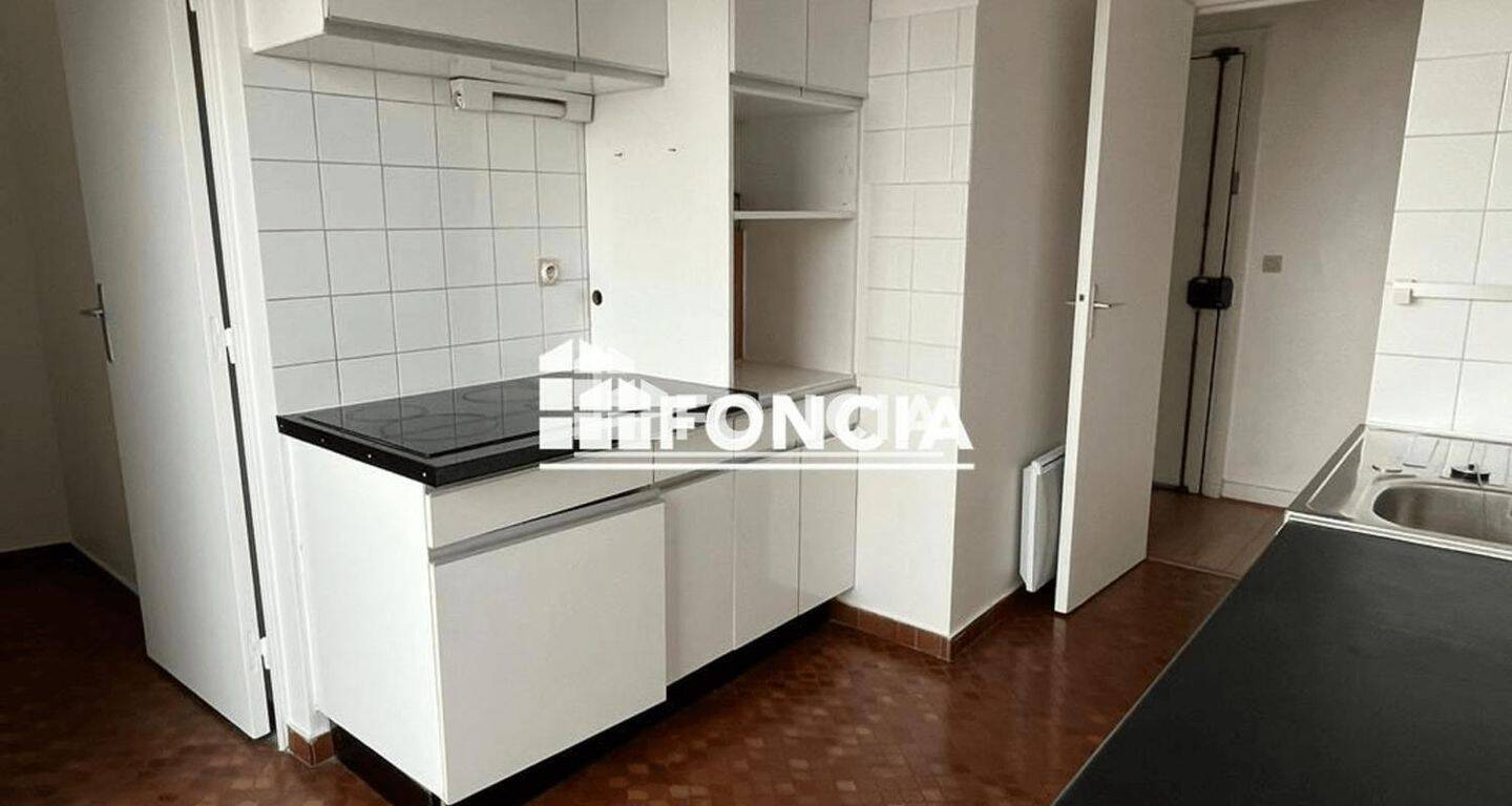 Appartement 2 pièces 48 m² · à Saint-Maurice · 47,6 m² · 1 094 €