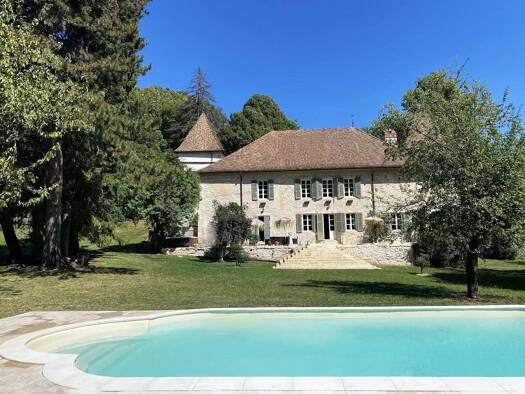 Château à vendre 1 980 000 € 11 pièces 7 chambres 350 m² Montanges 01200