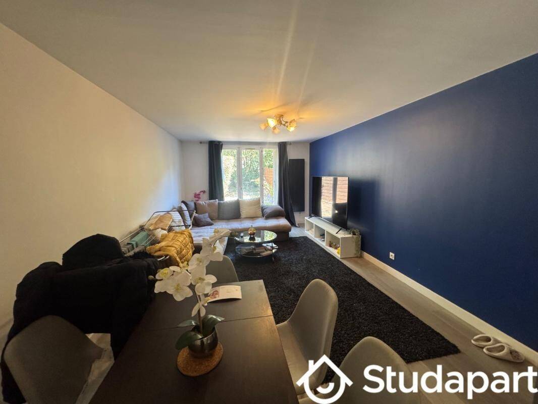 1 pièce 18 m² · à Plaisir · 18 m² · 608 €/mois