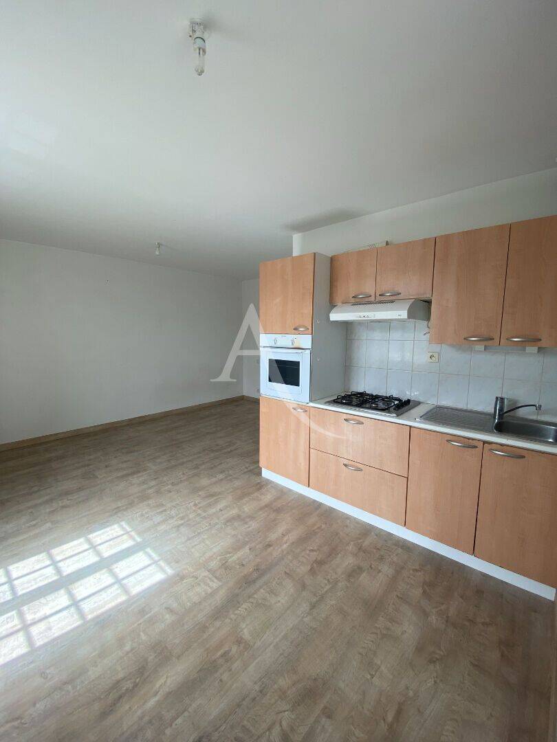 Appartement 1 pièce 25 m² · à Bécon-les-Granits · 25,4 m² · 374 €/mois