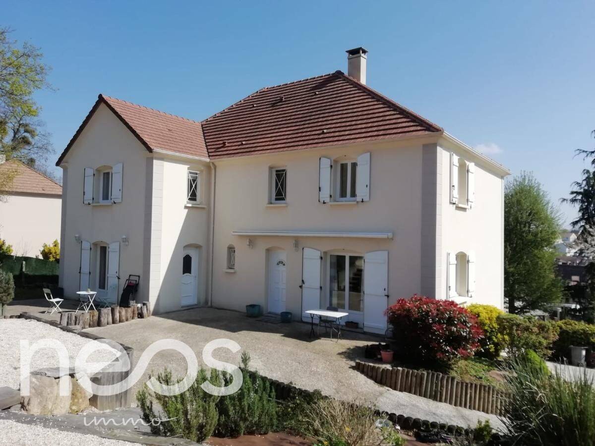 Maison 8 pièces 240 m² · à Marly-la-Ville · 240 m² · 675 000 €