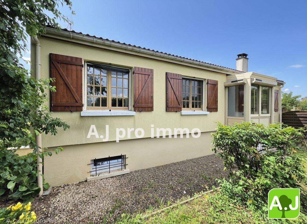 Maison 5 pièces 126 m² · à Saint-André-de-l'Eure · 126 m² · 168 000 €