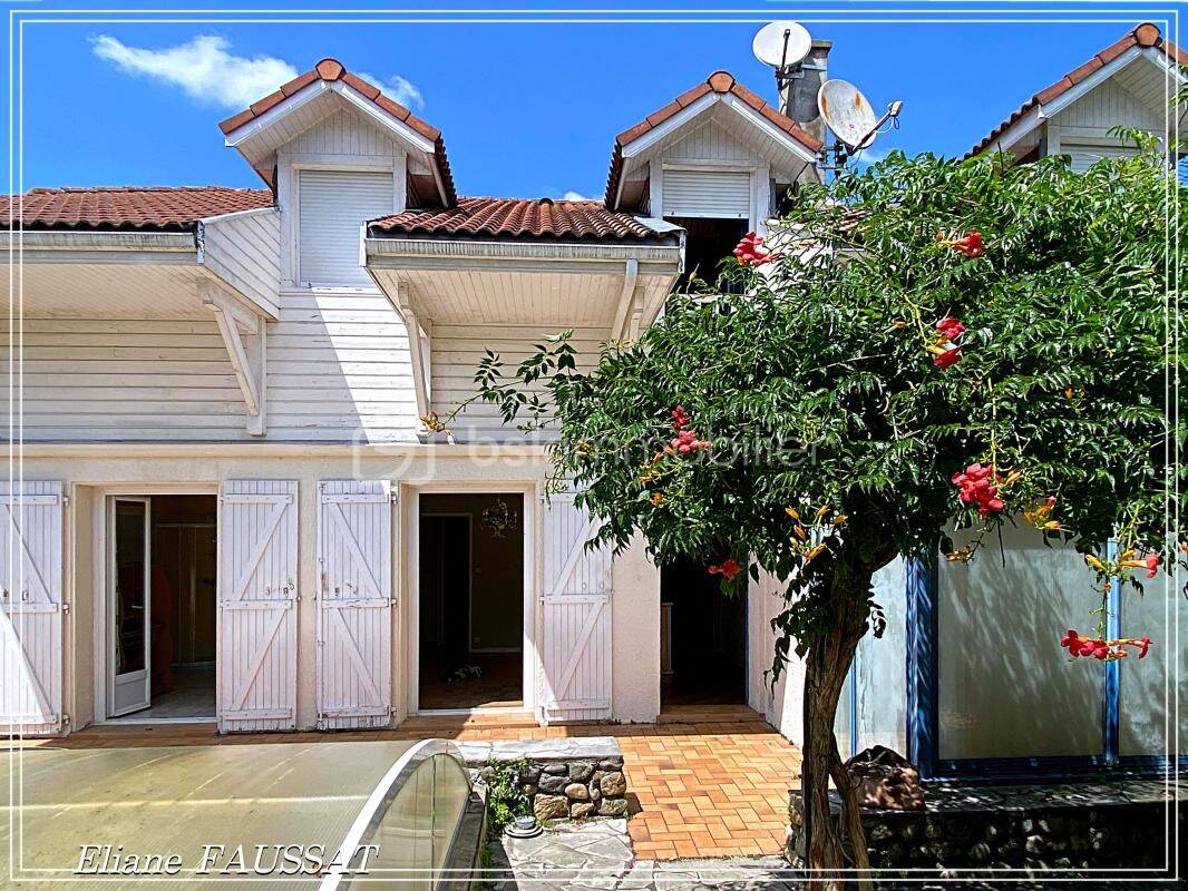 Maison 8 pièces 170 m² · à Tarbes · 170 m² · 210 000 €