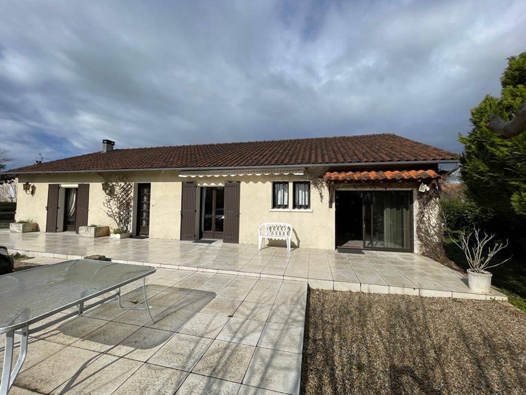 Maison 3 pièces 125 m² · à La Tour-Blanche-Cercles · 125 m² · 176 000 €