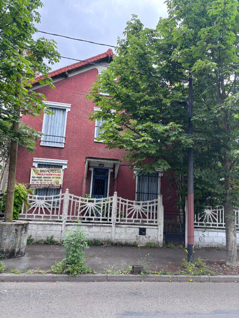 Maison 5 pièces 137 m² · à Montreuil · 137 m² · 375 000 €