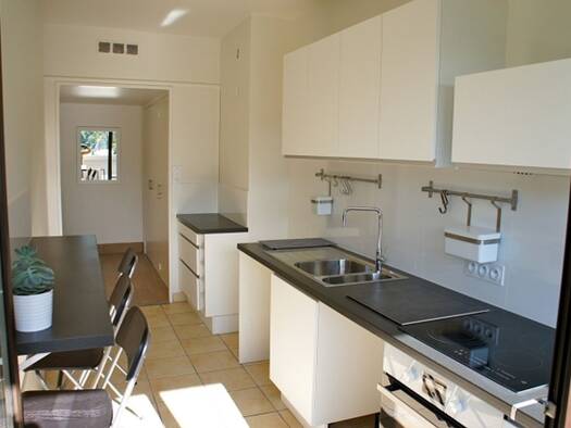 Appartement à louer 1 179 € 4 pièces 3 chambres 93,9 m² Étage 1/28 Antiquaire - Notre Dame  Grenoble 38000