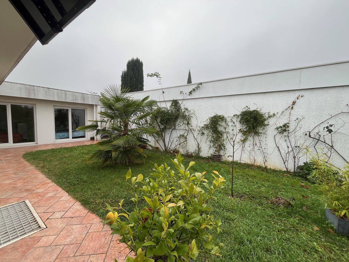 Maison 5 pièces 200 m² · à Chassieu · 200 m² · 420 000 €