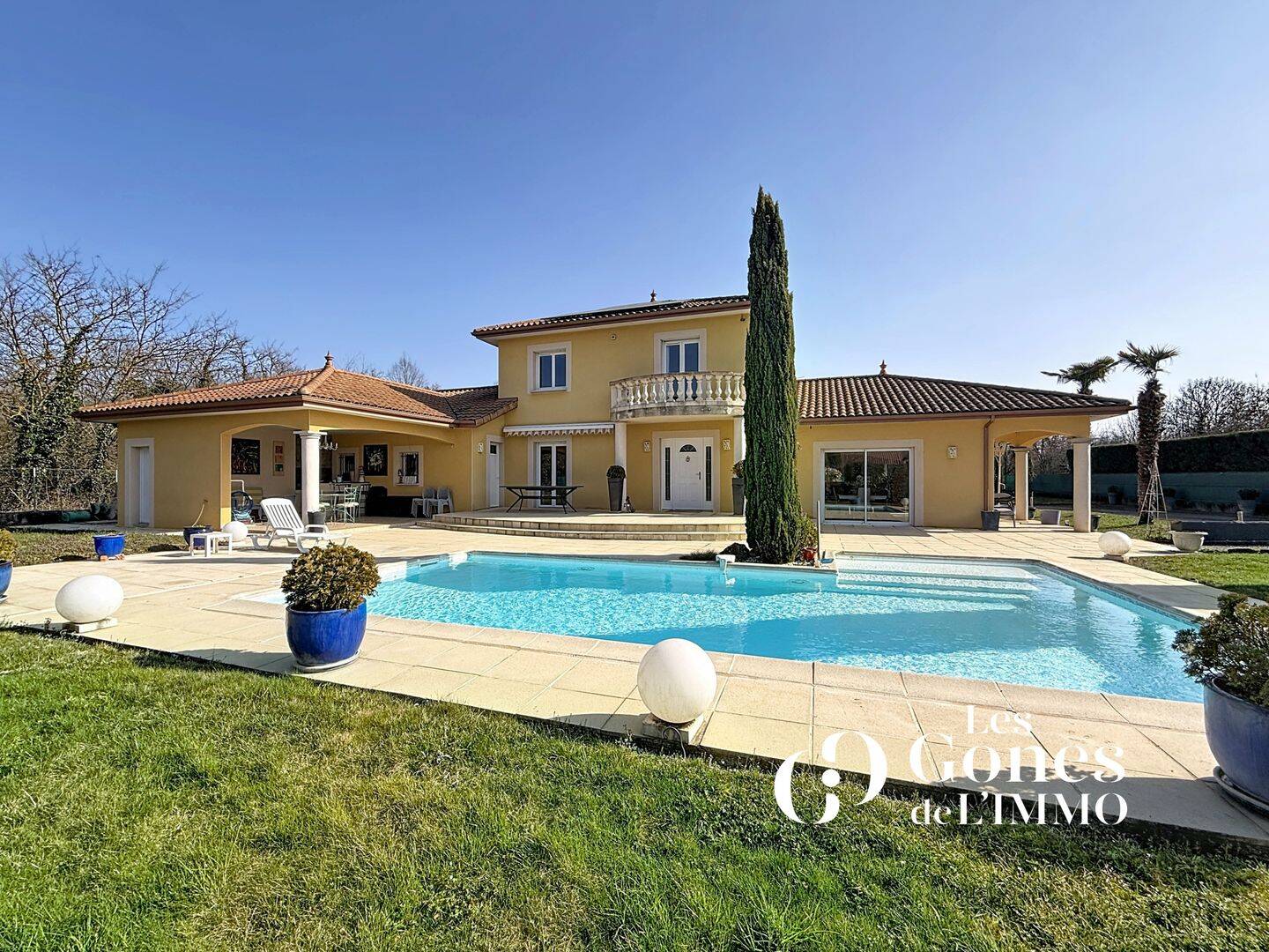 Maison 7 pièces 220 m² · à Tignieu-Jameyzieu · 220 m² · 698 000 €