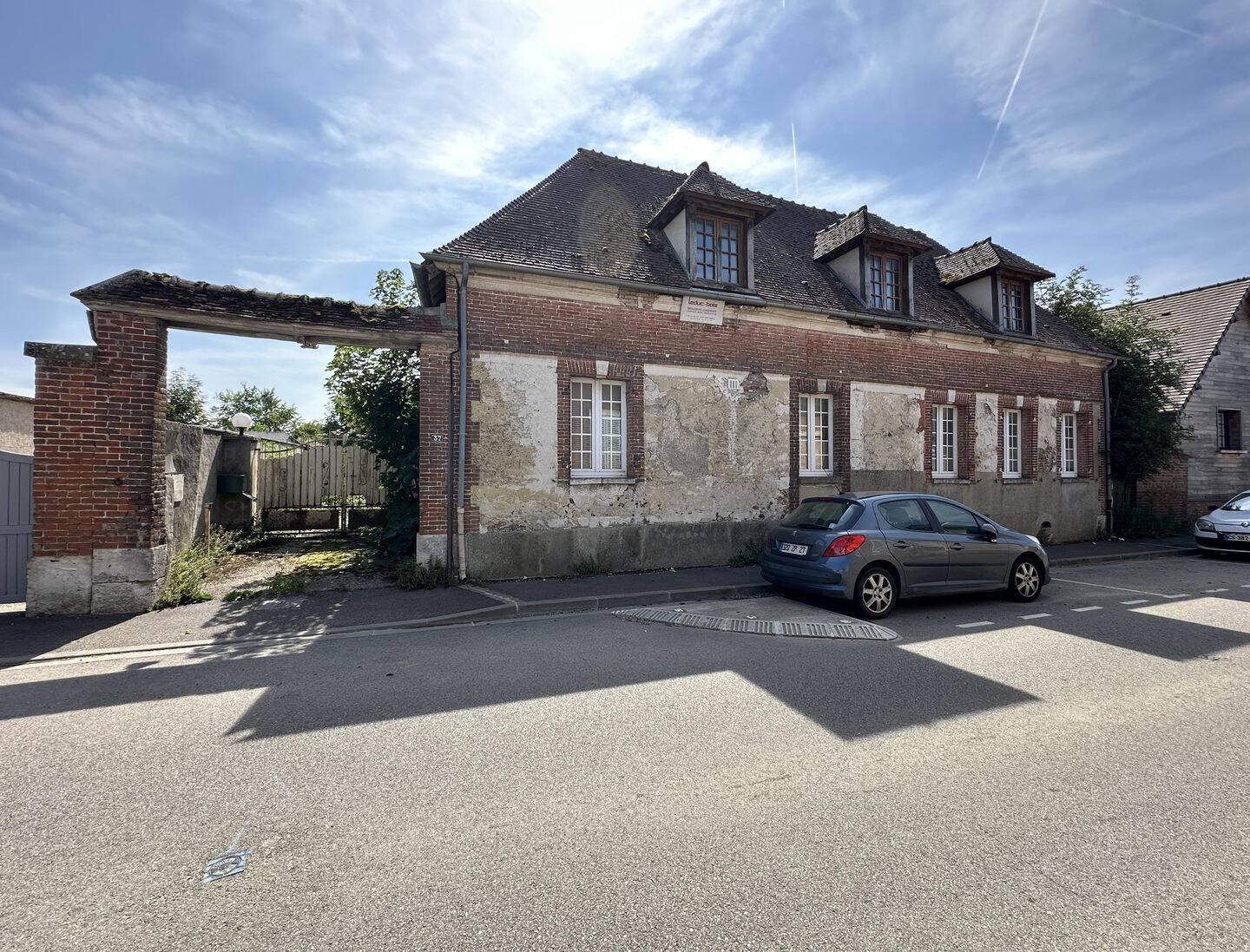 Maison 5 pièces 216 m² · à Vexin-sur-Epte · 216 m² · 166 160 €