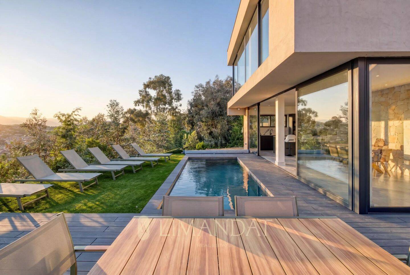 Maison 7 pièces 140 m² · à Cannes · 140 m² · 13 000 €