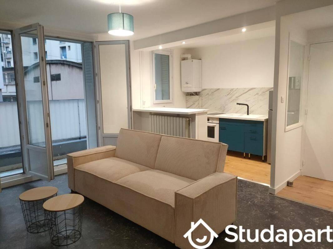 1 pièce 10 m² · à Grenoble · 10 m² · 475 €/mois