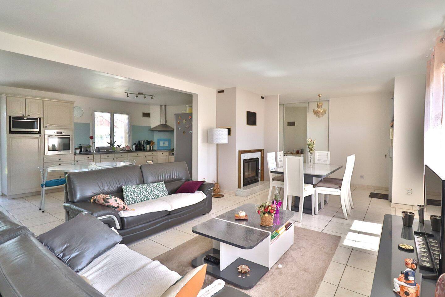 Maison 7 pièces 152 m² · à Sainte-Savine · 152 m² · 329 000 €