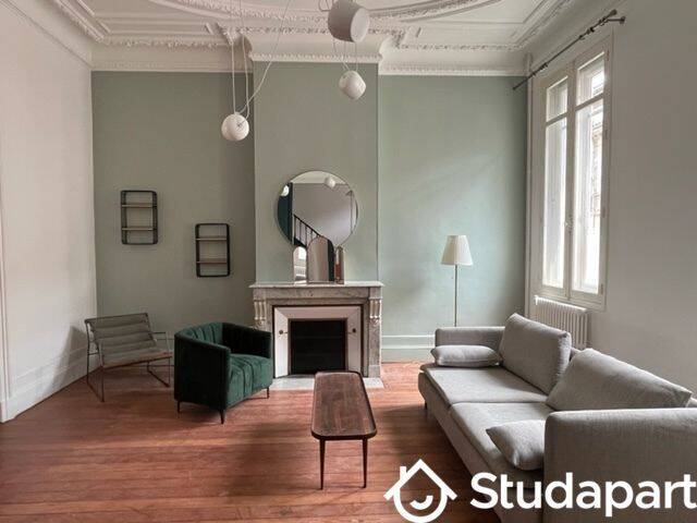 1 pièce 9 m² · à Bordeaux · 9 m² · 550 €/mois