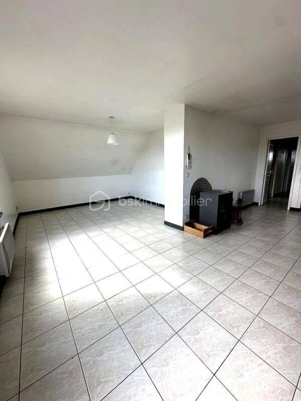 Maison 7 pièces 232 m² · à Saint-Laurent-en-Gâtines · 232 m² · 209 000 €