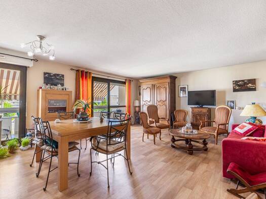 Appartement à vendre 277 500 € 3 pièces 2 chambres 89,3 m² Étage 4/4 Saige Sud Pessac 33600