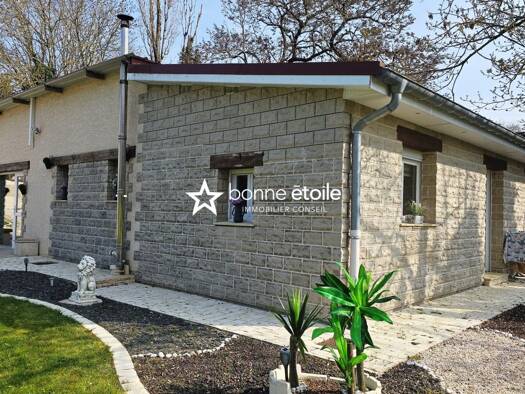 Maison de plain-pied à vendre 180 000 € 5 pièces 3 chambres 109 m² 2 175 m² de terrain Nogent 52800