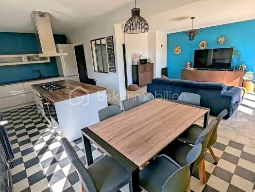 Maison de ville à vendre 249 360 € 5 pièces 3 chambres 112 m² 500 m² de terrain Retiers 35240