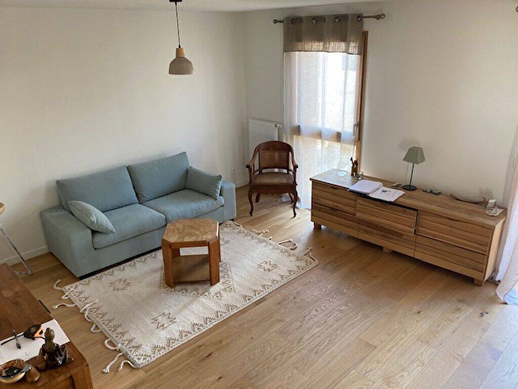 Appartement 2 pièces 58 m² · à Bordeaux · 58 m² · 1 067 €