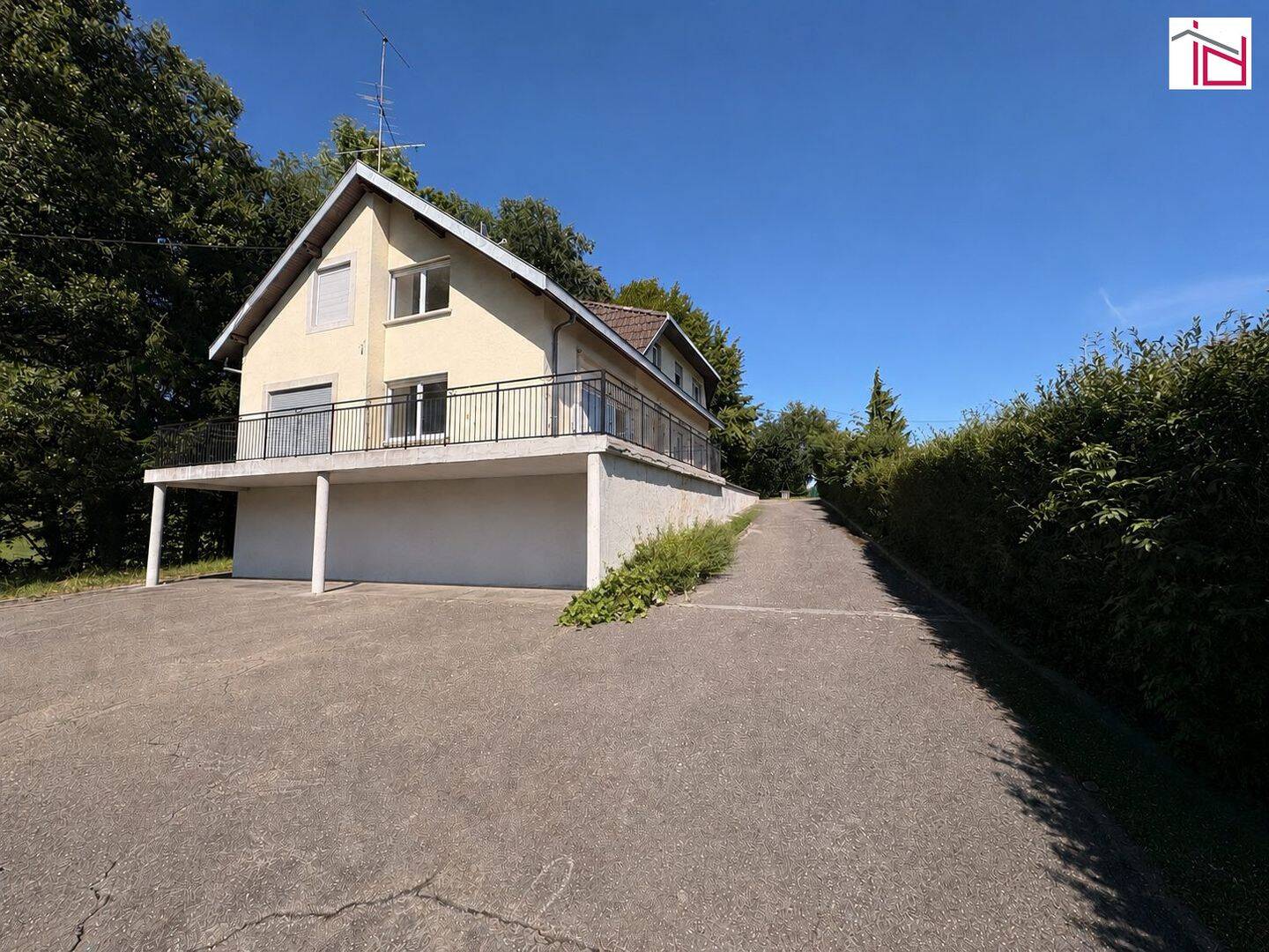 Maison 8 pièces 203 m² · à Muespach · 203 m² · 597 000 €