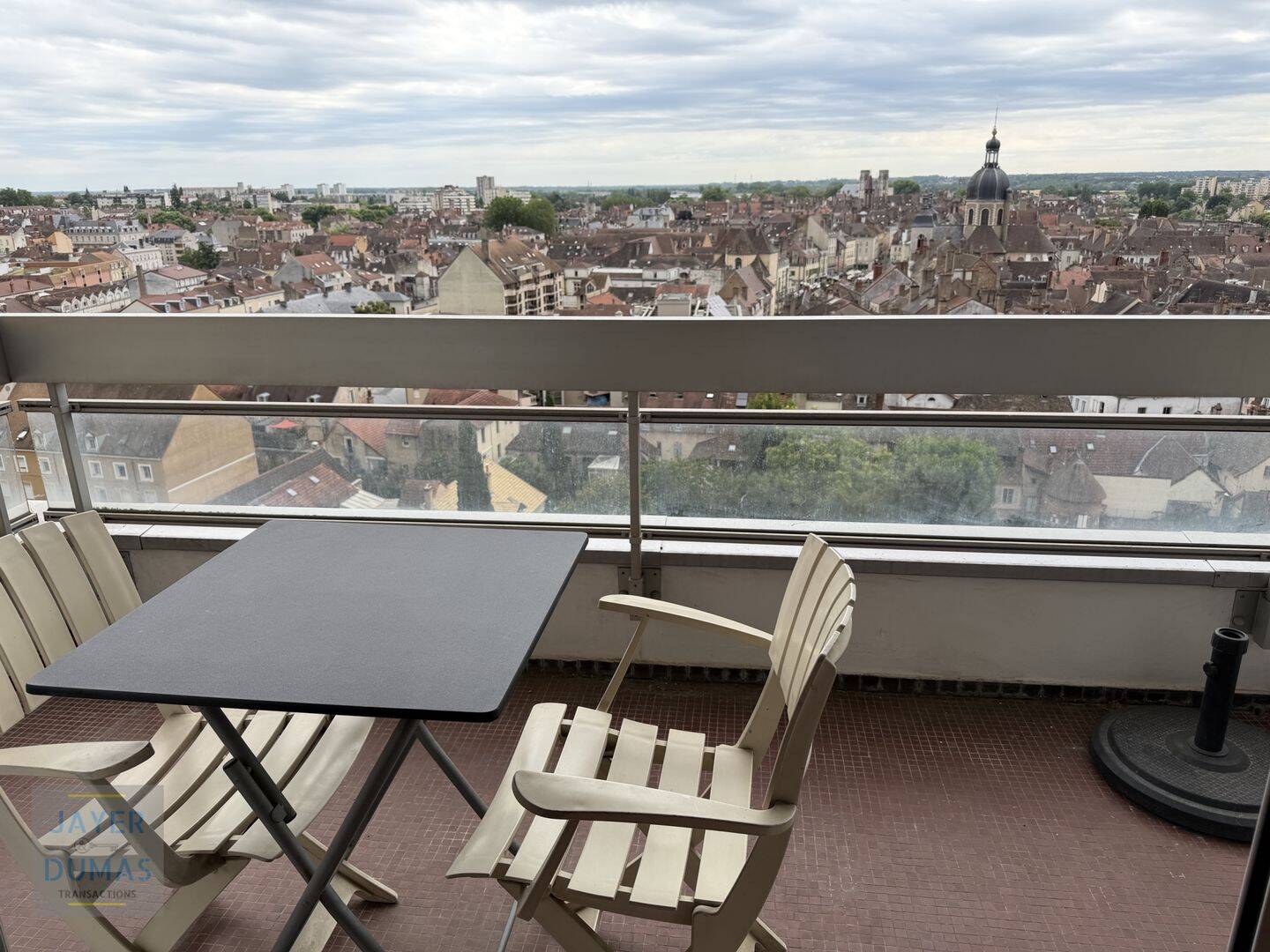Appartement 4 pièces 77 m² · à Chalon-sur-Saône · 77,3 m² · 125 000 €
