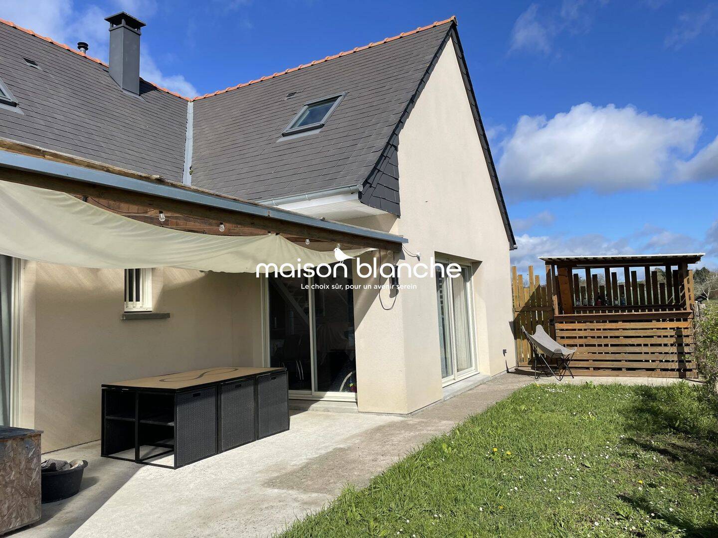 Maison 7 pièces 135 m² · à Brissac Loire Aubance · 135 m² · 349 900 €