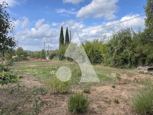 Terrain constructible à vendre 495 000 € 1 700 m² de terrain Campagne en. E-Figons-Surville-Plantiers Éguilles 13510