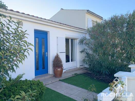 Maison de plain-pied à vendre 299 000 € 3 pièces 2 chambres 84 m² 244 m² de terrain Périgny 17180