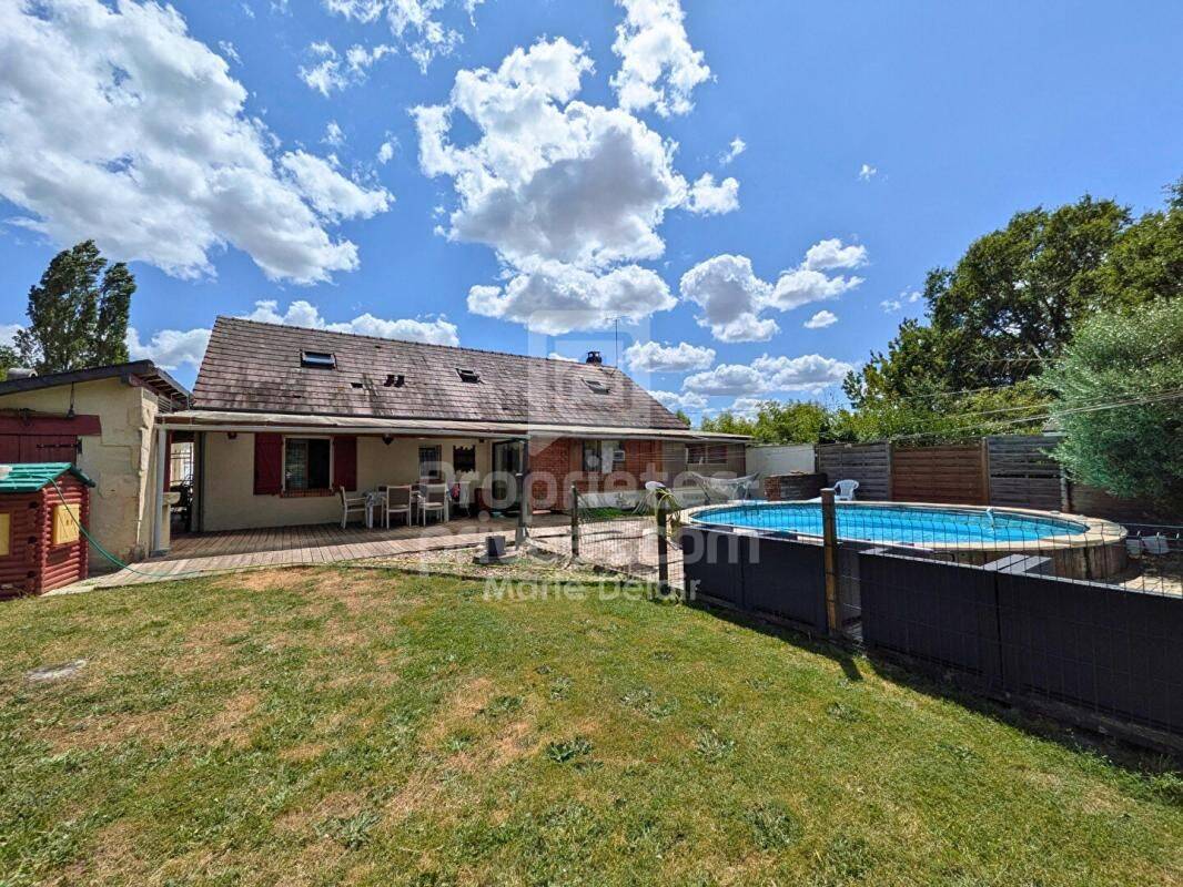 Maison 6 pièces 122 m² · à Pougues-les-Eaux · 121,5 m² · 215 000 €