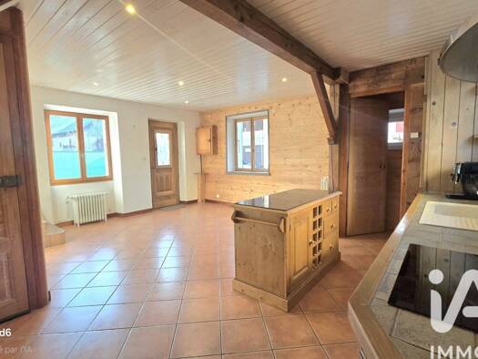 Maison à vendre 348 500 € 6 pièces 3 chambres 103 m² 310 m² de terrain École 73630