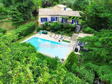 Maison à vendre 708 000 € 7 pièces 5 chambres 189 m² 5 000 m² de terrain Signes 83870