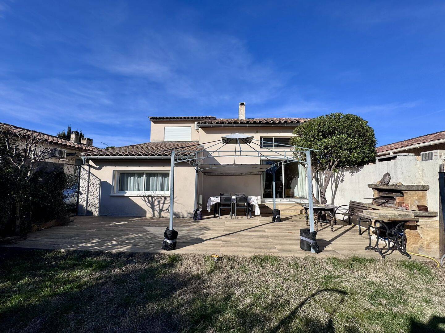 Maison 5 pièces 112 m² · à Nîmes · 111,6 m² · 1 450 €