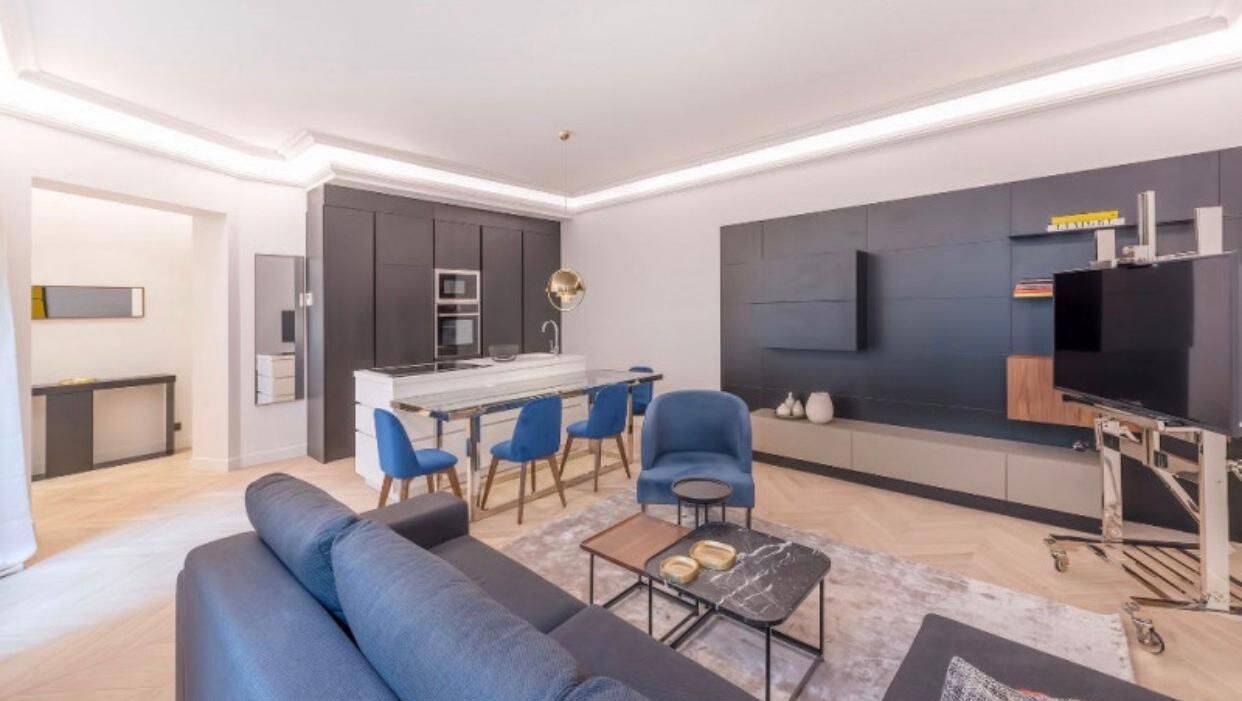 Appartement 3 pièces 67 m² · à Paris 8ème Arrondissement · 66,5 m² · 1 320 000 €