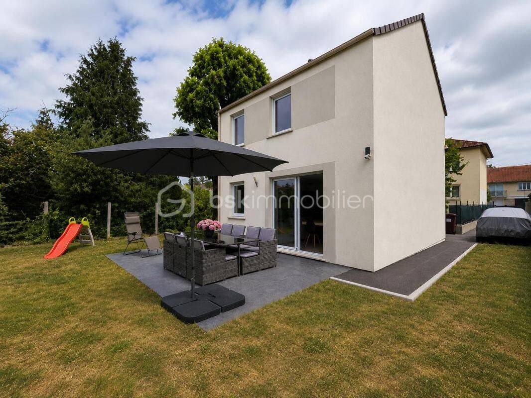 Maison 4 pièces 102 m² · à Montfermeil · 102 m² · 355 000 €