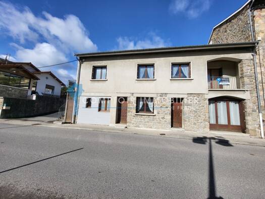 Maison à vendre 89 000 € 6 pièces 5 chambres 141 m² Le Cheylard 07160