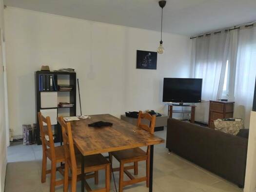 Appartement à louer 640 € 3 pièces 2 chambres 80,8 m² RDC Bauvin 59221