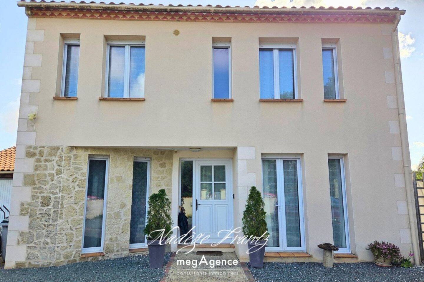 Maison 9 pièces 150 m² · à Bernay-Saint-Martin · 150 m² · 259 000 €