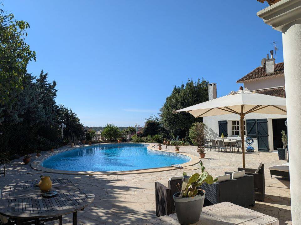 Maison 11 pièces 300 m² · à La Valette-du-Var · 300 m² · 1 267 000 €